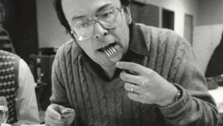 Cleve Twitchell, Mail Tribune food critic, dies at 88